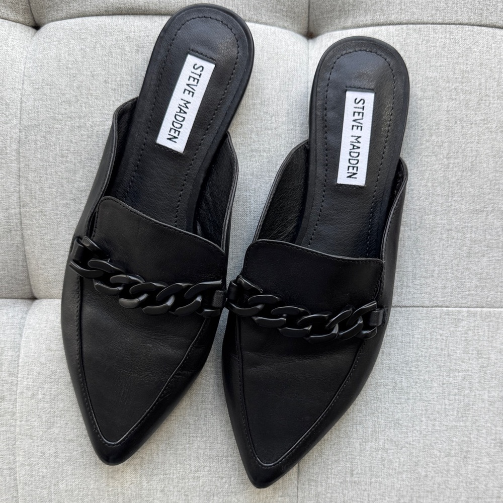 Steve Madden Black Pointed Slip-On Chain Mules